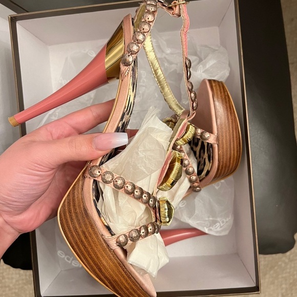 Dusty Rose Bebe heels (size 10) - Picture 3 of 7